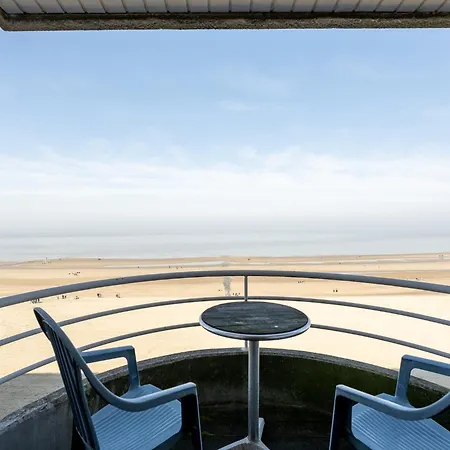 Seaside In With Sea Views Διαμέρισμα *